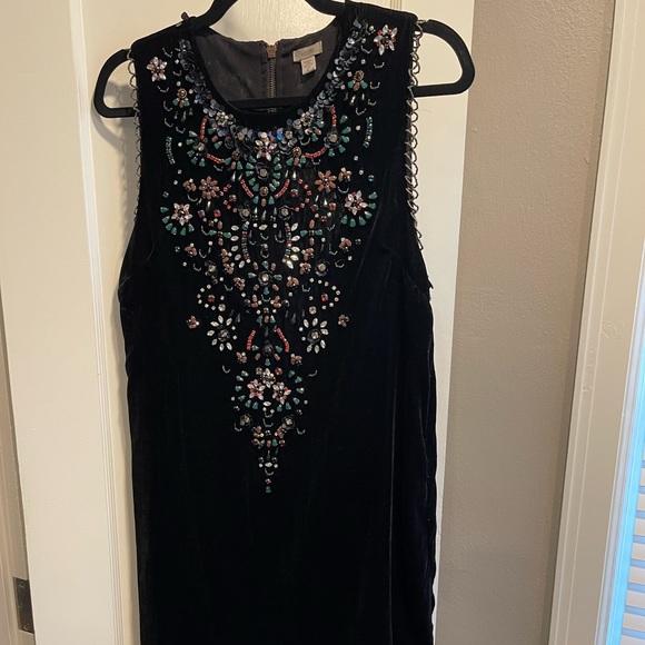 Sold Ecote Jasmina Velvet Embellished Mini Shift Dress - Picture 3 of 11